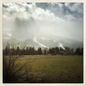 Skipisten mit Kunstschnee